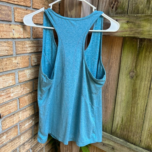 Reebok Blue Sleeveless Tank Top - Picture 3 of 3